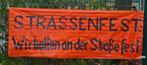 Straßenaktion am 25.10.2008 – Banner – Foto: Angela Fiege